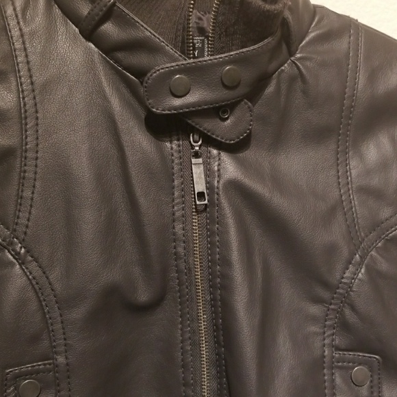 Jacket - Picture 2 of 4